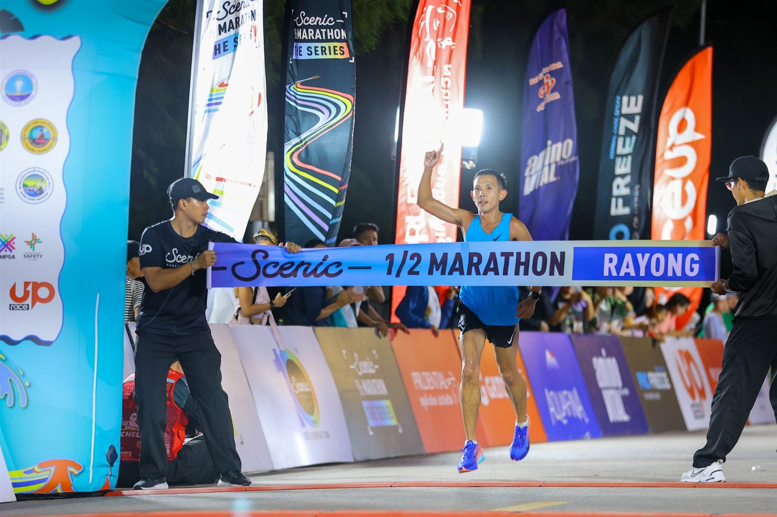 ผู้ชนะเข้าเส้นชัย Scenic ½ Marathon Rayong